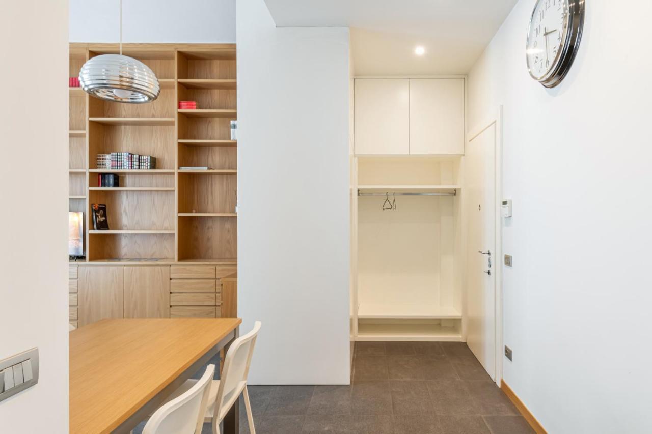 Easylife - Elegante Dimora Due Passi Dal Duomo Apartment มิลาน ภายนอก รูปภาพ