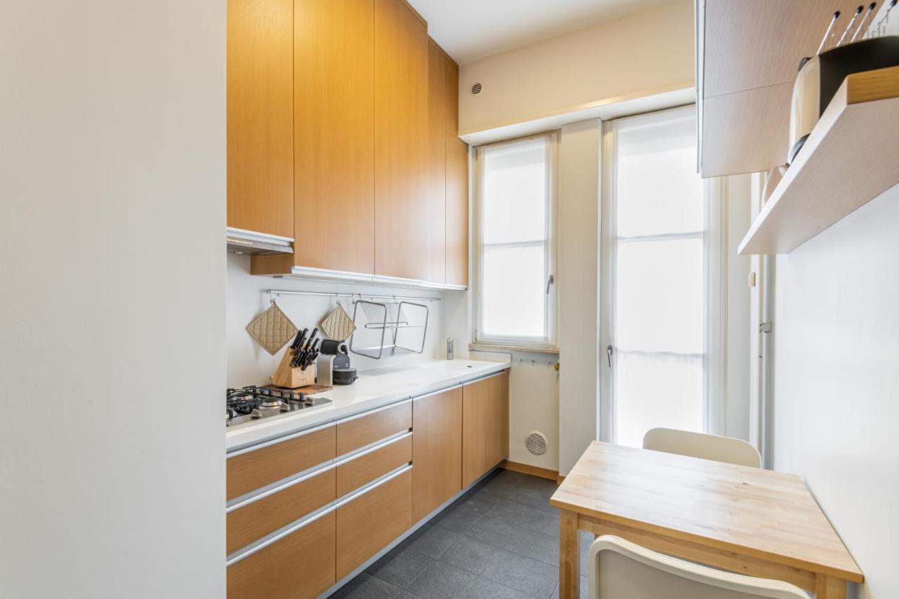 Easylife - Elegante Dimora Due Passi Dal Duomo Apartment มิลาน ภายนอก รูปภาพ