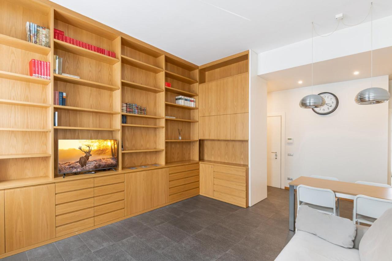 Easylife - Elegante Dimora Due Passi Dal Duomo Apartment มิลาน ภายนอก รูปภาพ