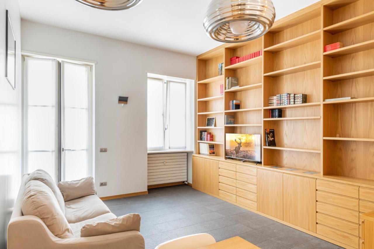 Easylife - Elegante Dimora Due Passi Dal Duomo Apartment มิลาน ภายนอก รูปภาพ